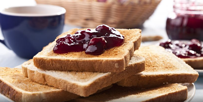 petit dej pain confiture